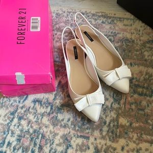 BNIB Forever 21 White Bow Slingback Flats